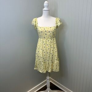 Hollister Yellow Open Back Floral Dress Size Large  Cottagecore | Coquette Girl